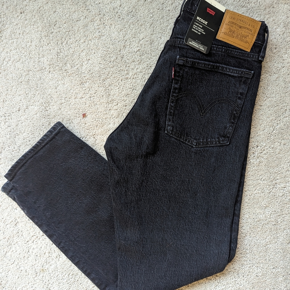 Levis wedgie jeans
